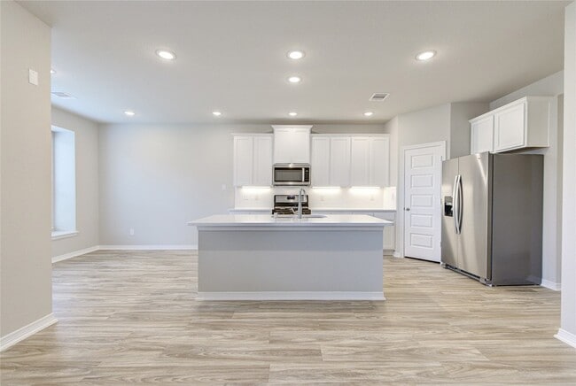 Building Photo - 812 Laguna Grn Ln