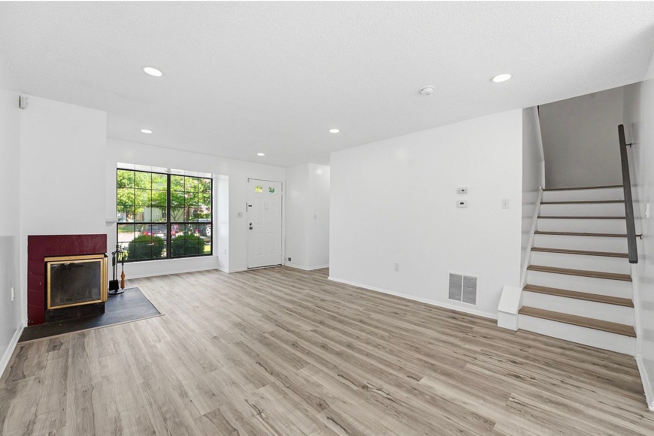 Building Photo - 2 Veros Ln