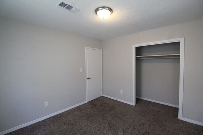 Building Photo - Updated 2BR/1BA Duplex Off 9 Mile Rd | All Tile Flooring | Pet-Friendly | Immediate Move-In