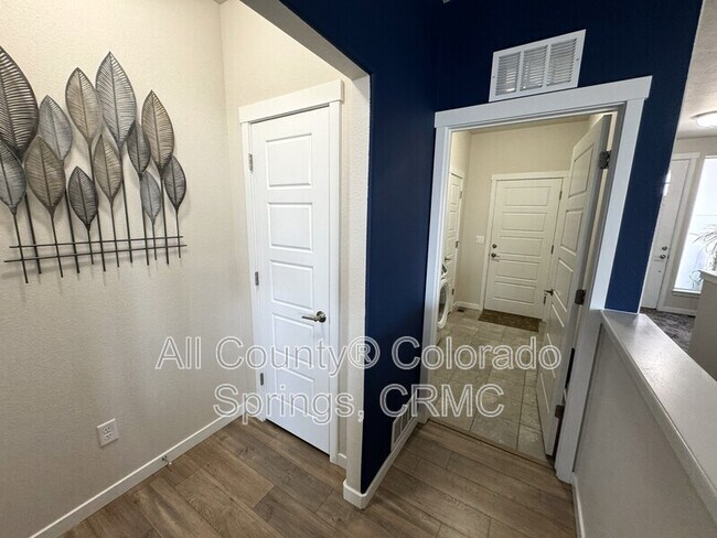Building Photo - 5755 Marlee Dr