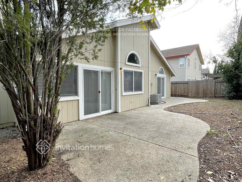 Building Photo - 8551 Morning Skye Way