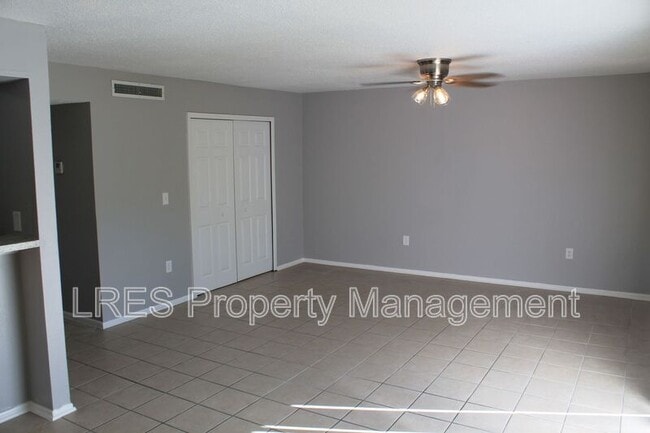 Building Photo - 139 Scottsdale Square