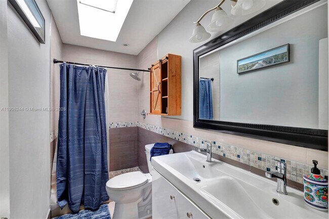 Building Photo - 1804 SW 102nd Ct