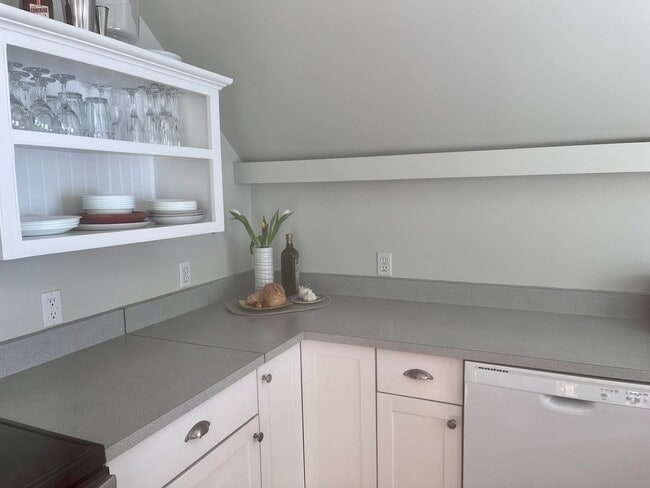 Building Photo - 2 Bedroom in Woodstock