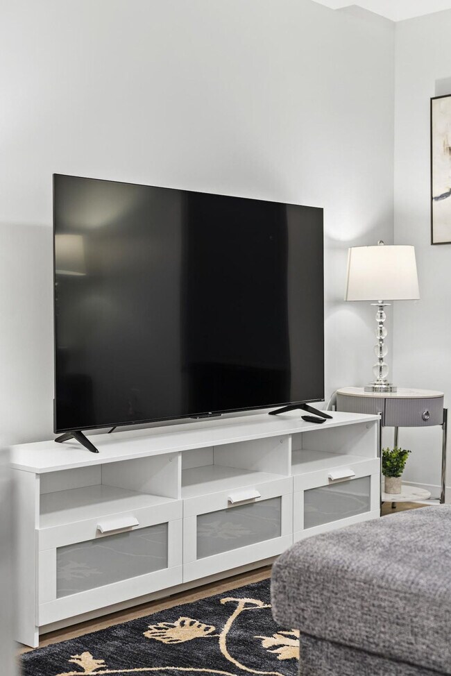 Building Photo - 280 Western Ave