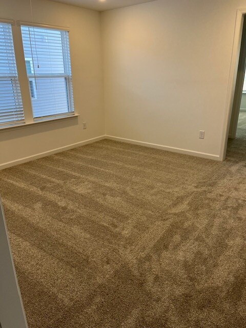 Upstairs Loft - 3632 Pamlico St