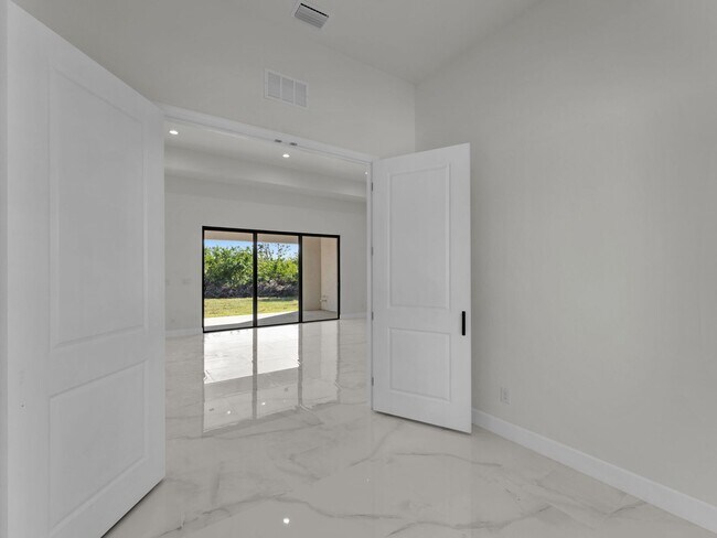 Building Photo - Brand-New Home for Rent – Port Charlotte, FL 33981. Qualify for a deposit-free option and save on...