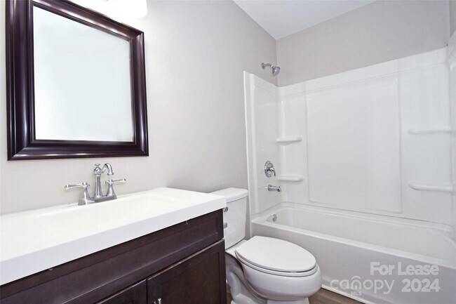 Building Photo - 11185 Harrowfield Rd