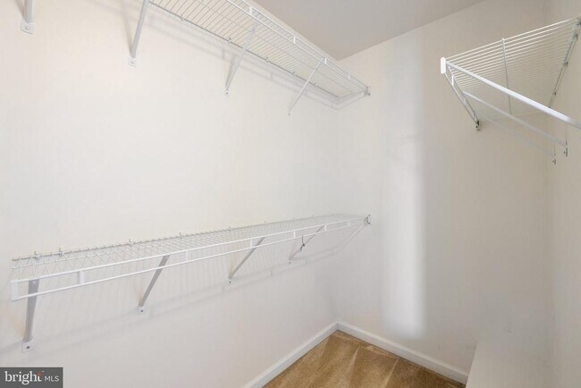 Building Photo - 25245 Laureldale Terrace