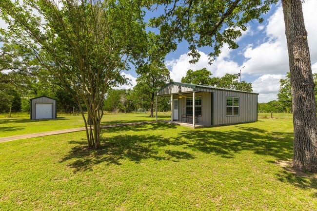 Building Photo - 1072 Papenberg Rd