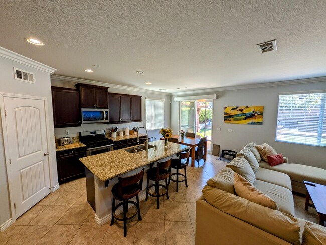 Building Photo - 3433 Arborview Dr