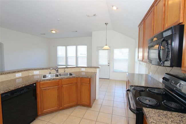 Building Photo - 2002 Lansing Cove Dr