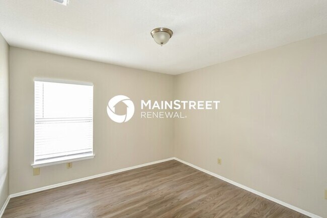 Building Photo - 3 Bedroom Pet-Friendly Home in San Antonio, TX with Main Street Renewal