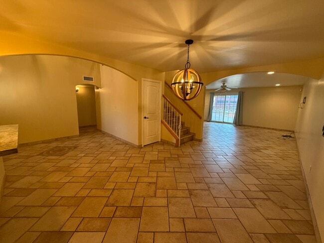 Building Photo - Beautiful Sunset Terraces Condo for Rent!