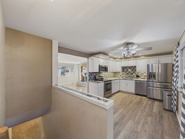 Building Photo - Gorgeous home in Westminster!