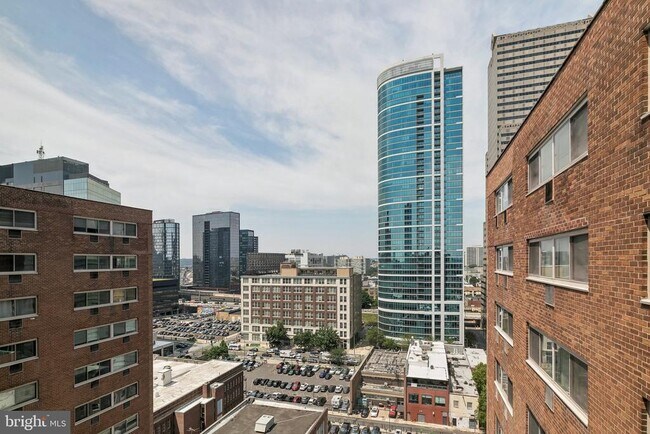 Building Photo - 2101 Chestnut St