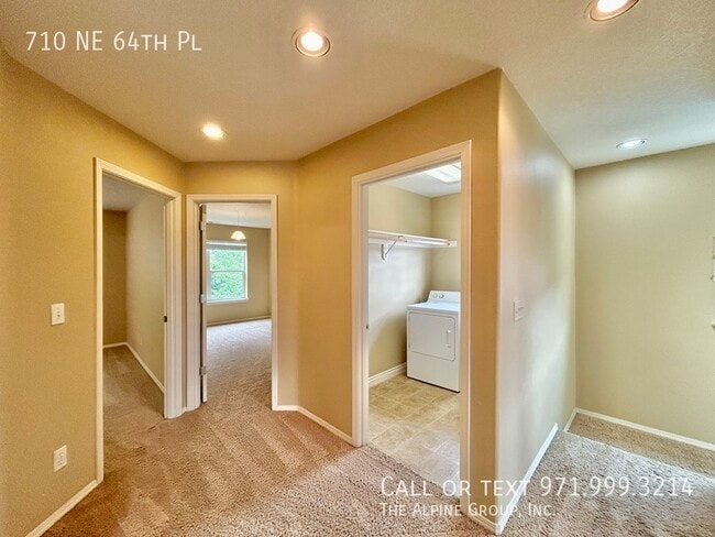 Building Photo - 710 NE 64th Pl