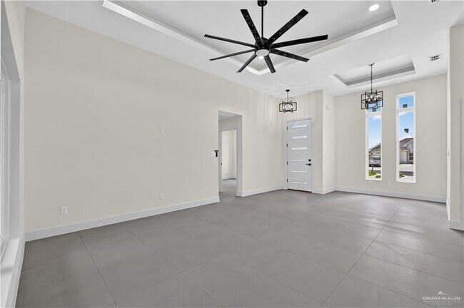 Building Photo - 24 W Dawes Ave