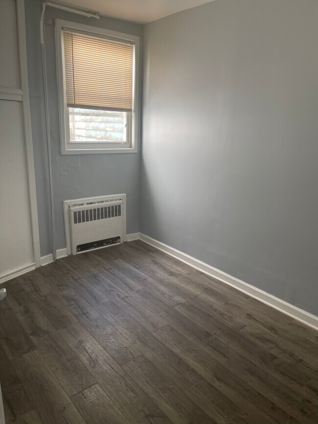 Building Photo - 53 Terhune Ave