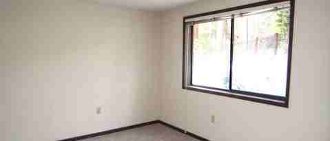 Building Photo - 830 Oriole Way