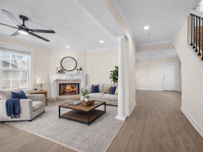 Building Photo - 327 Loomis St