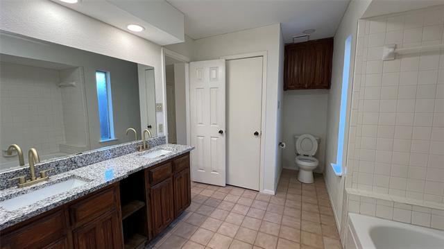 Building Photo - 1915 Longmeadow Dr