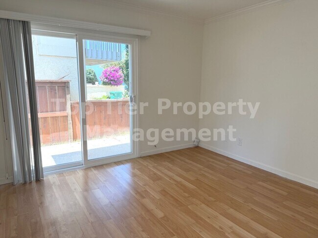 Building Photo - ***Beautiful Oceanfront 3 bed, 2 bath, 2,076 sqft House in Carlsbad Village - Available 06/15***