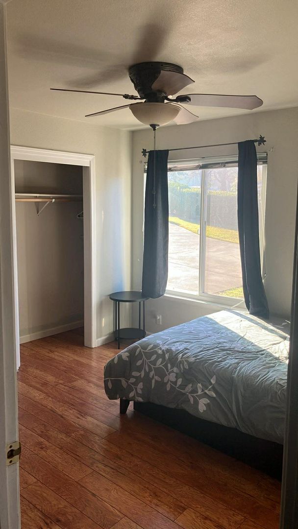 Building Photo - 503 Hillcrest Ave