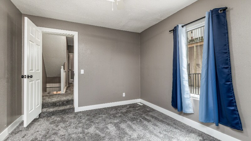 Building Photo - 561 Loras Blvd