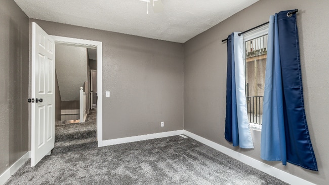 Building Photo - 561 Loras Blvd