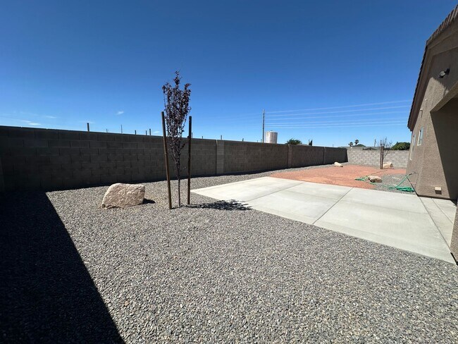 Building Photo - Come Check Out this Beautiful 2025 New Build!!!! *MOVE IN SPECIAL, $500 OFF OF THE FIRST MONTH RENT*
