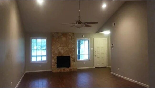 Building Photo - 3821 Alexandria Dr