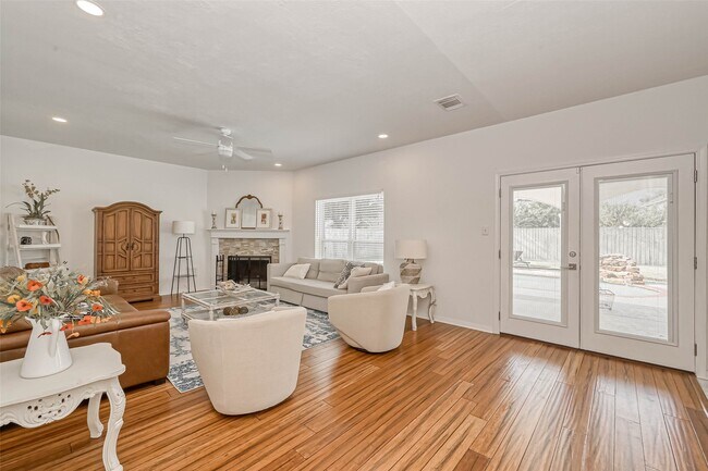 Building Photo - 16535 Oat Mill Dr