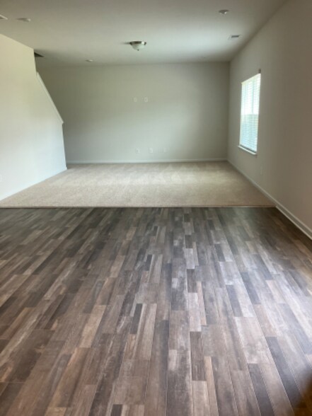 Building Photo - 209 Addison Dr