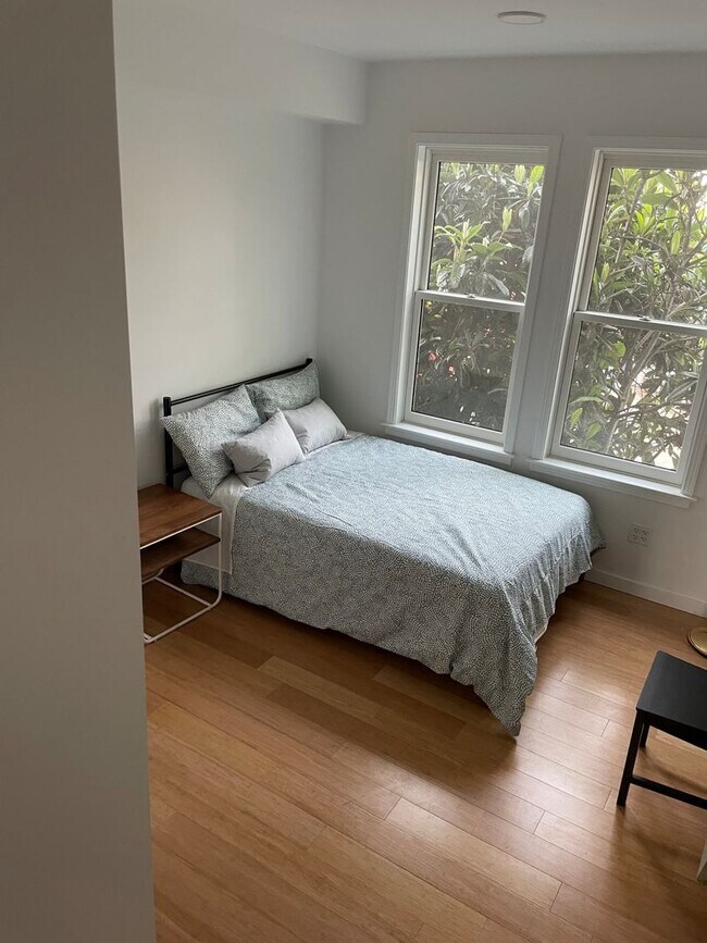 Building Photo - Viewing Schedule: Please call Shami at (415) 225-2543 to schedule a viewing.