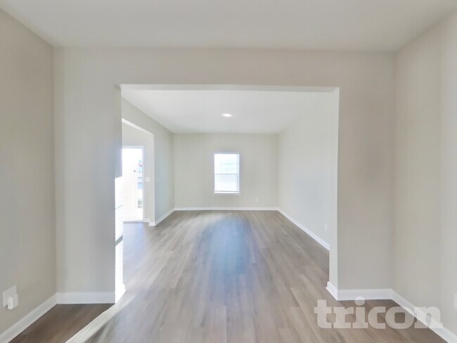 Building Photo - 1300 Deutz Dr