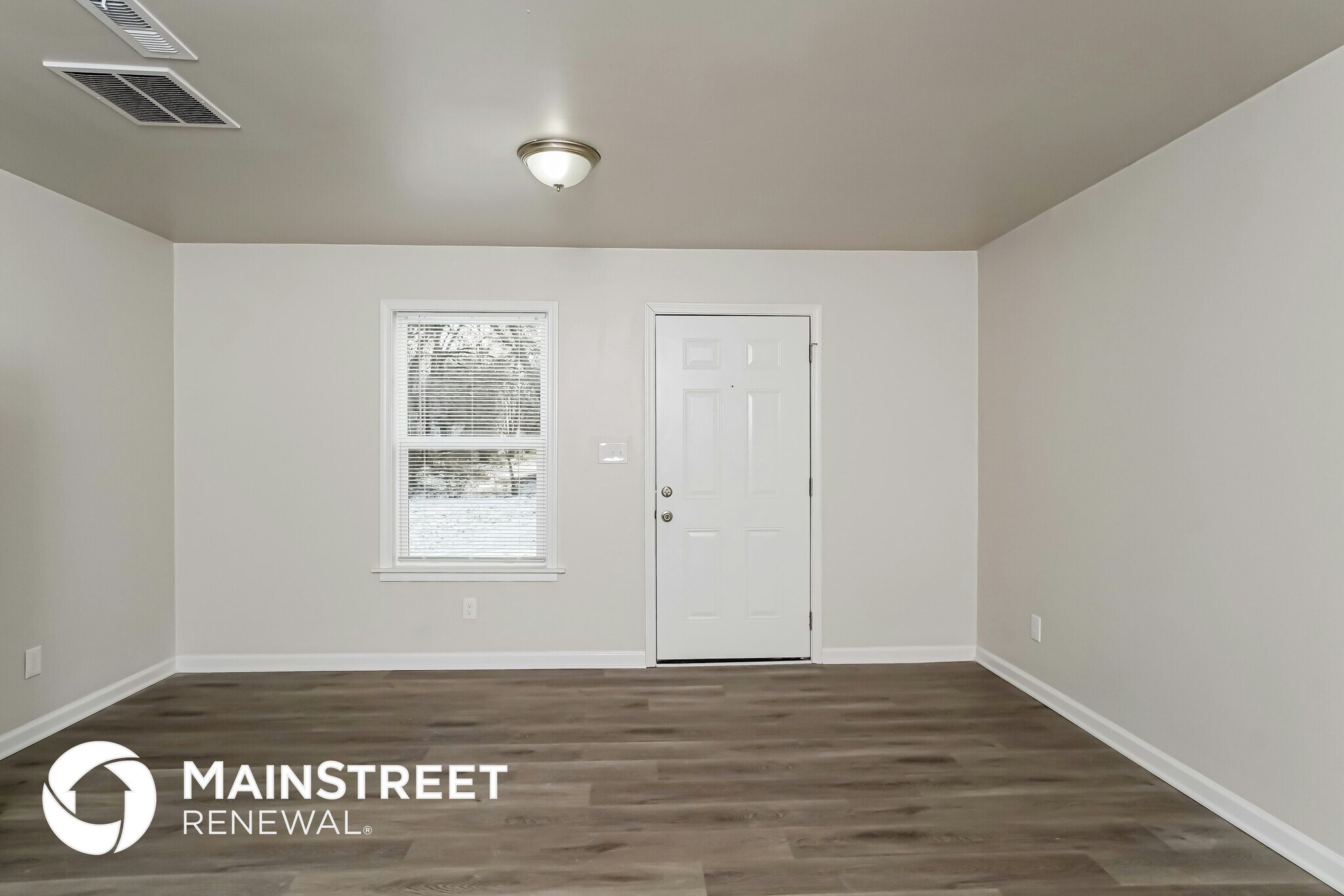 Building Photo - 1542 W Oak St