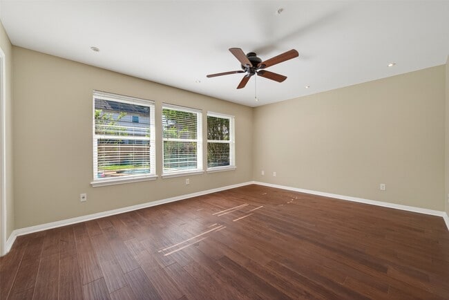 Building Photo - 2815 Bermuda Dunes Dr