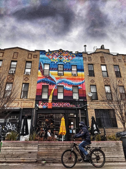 Building Photo - 191 Moffat St