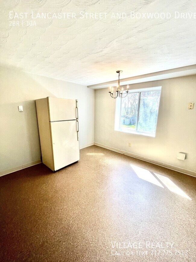 Building Photo - 308 E Lancaster St