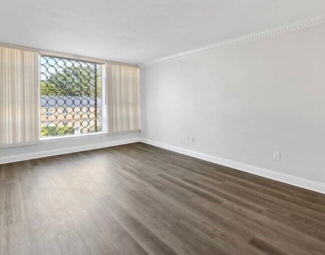 Building Photo - 20 Hammond Pond Pkwy