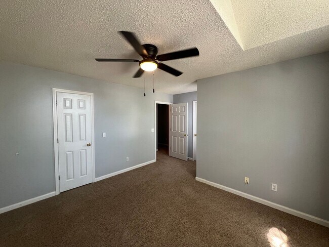Building Photo - 3153 Achey Dr