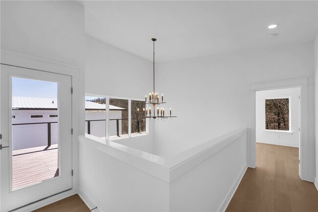 Building Photo - 123 S Paddock Loop