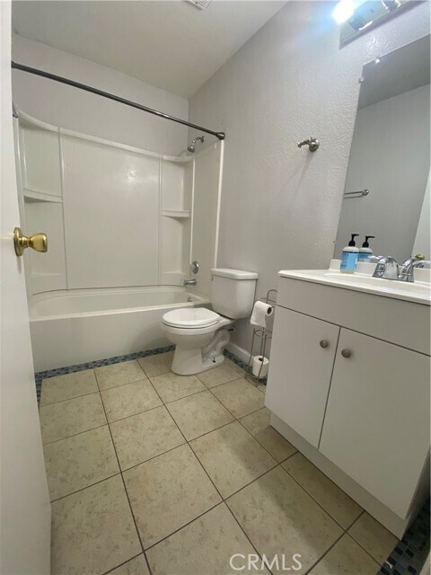 Building Photo - 22886 Hilton Head Dr