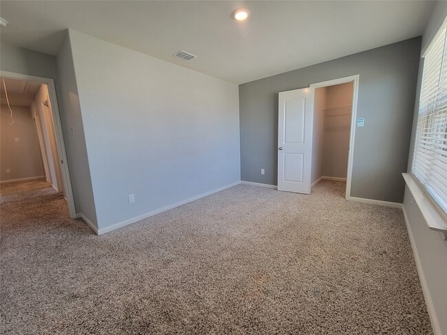 Building Photo - 3012 Villegas Wy