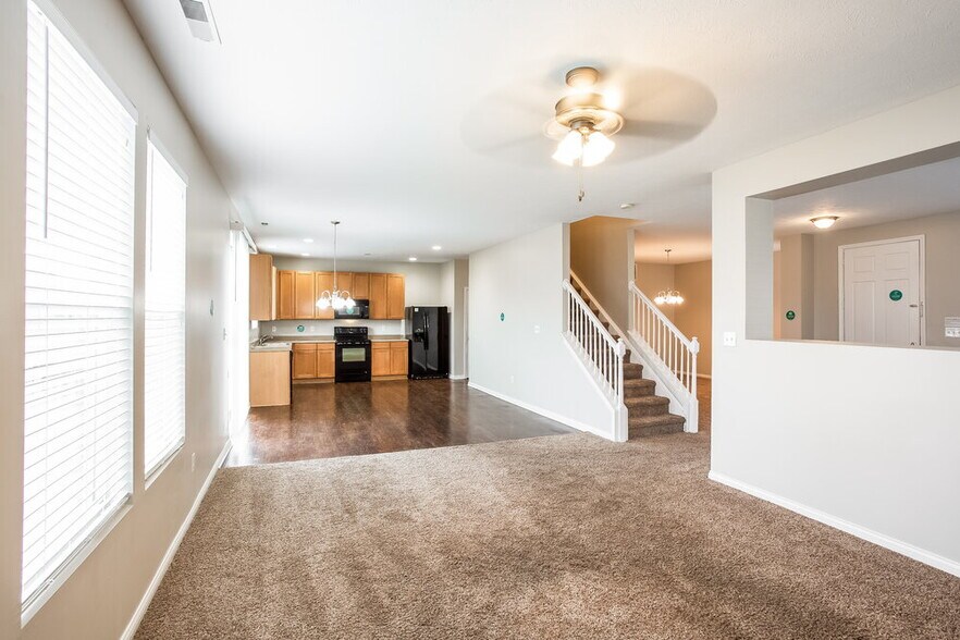 Building Photo - 8025 Cole Wood Blvd