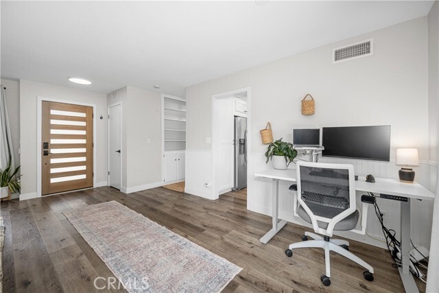 Building Photo - 3600 Lama Ave