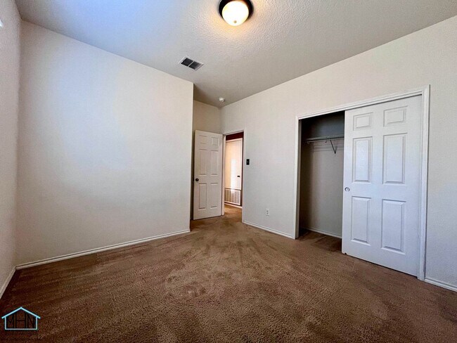 Building Photo - 3802 Mahogany Cove