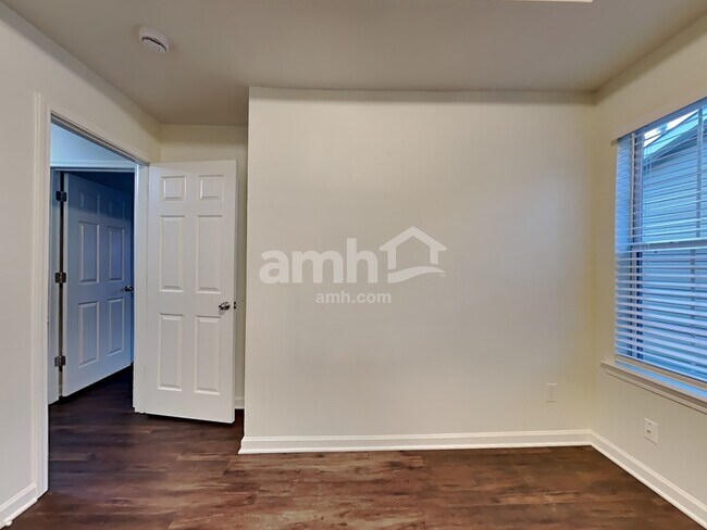 Building Photo - 367 Hidden Creek Ln