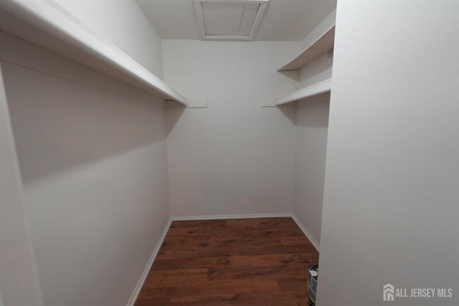 Building Photo - 41 Morgan Pl